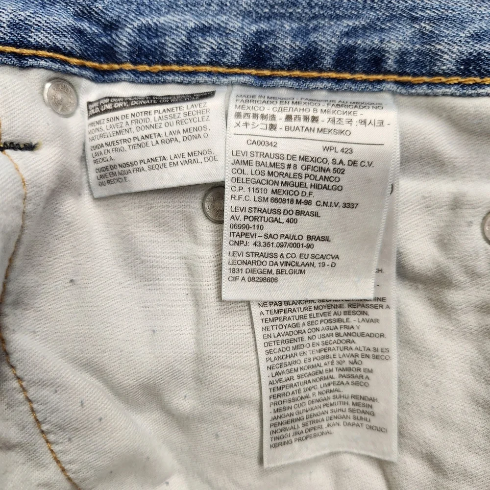 Levi's 559 Relaxed Fit Straight Leg Light Wash Denim Blue Jeans Mens Size 42x31